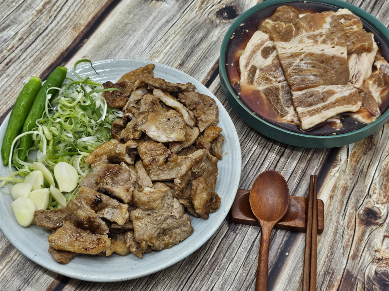 목전지 돼지 왕구이 25.jpg